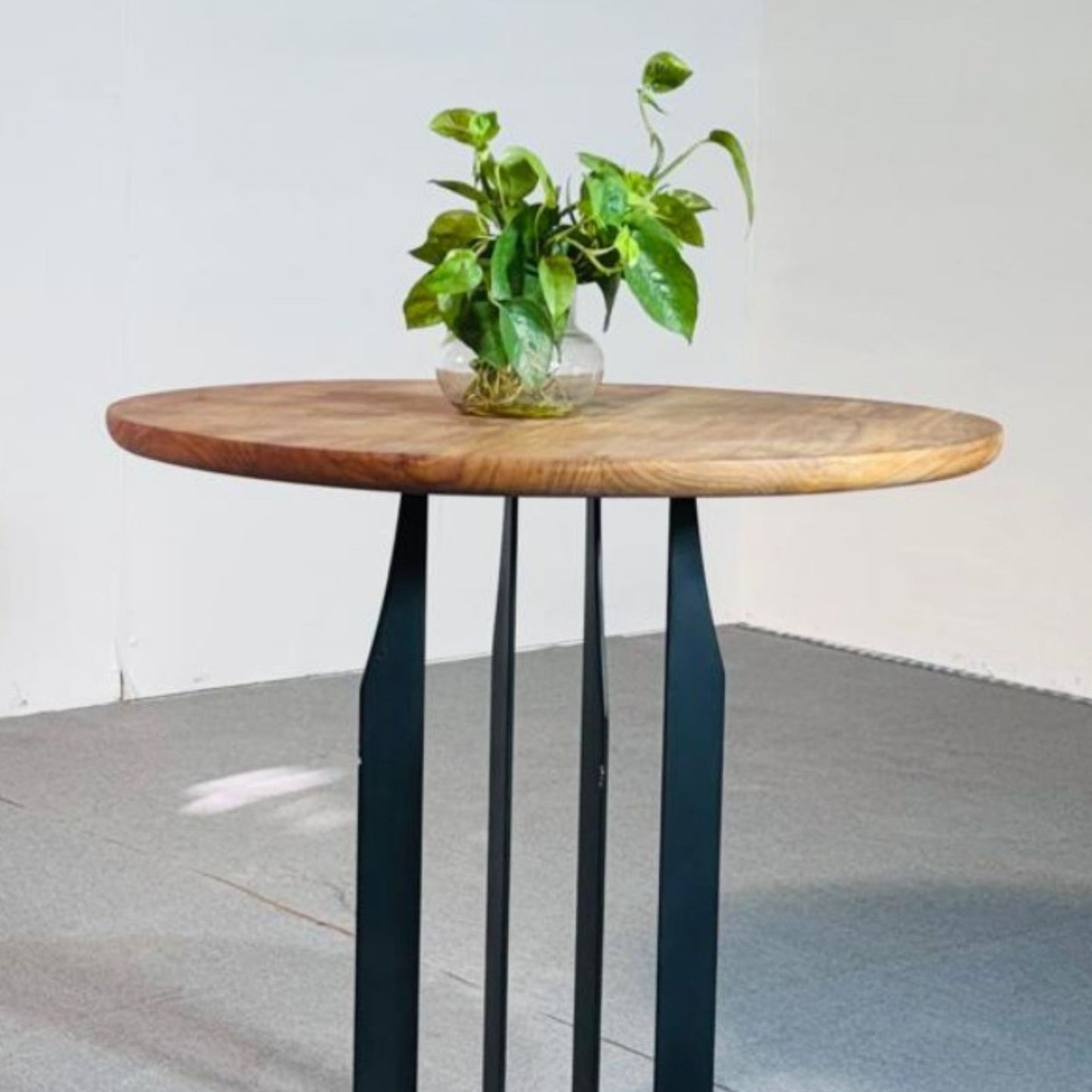 Tresto Side Table