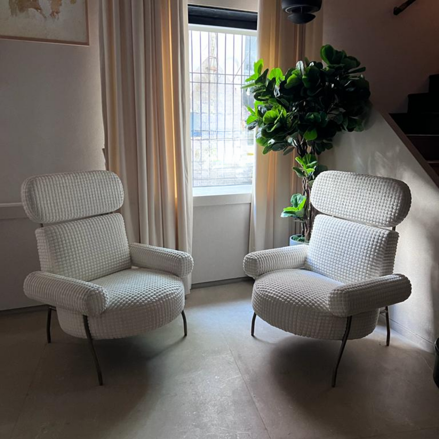 Zenith White Lounge Chair